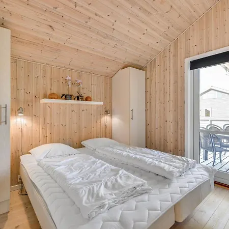 Gorgeous In With Kitchen Nyaraló